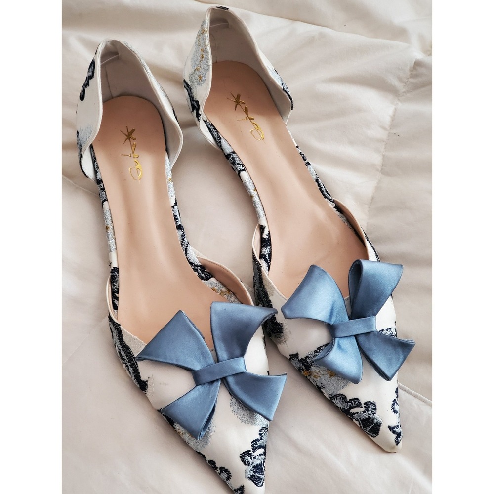 XYD Blue Bloom Kitten Heels White Floral Embroidered Pointed Toe Bow D'Orsay 12